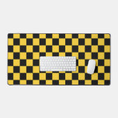 Black and gold checkerboard pattern bureaumat (Keyboard & Muis)