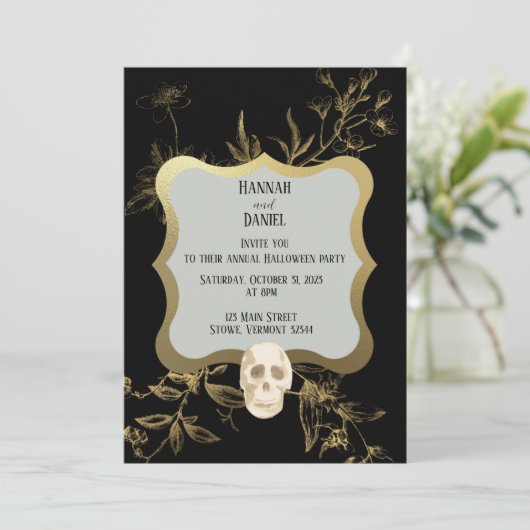 Black and Gold Elegant Halloween Party Kaart (Staand voorkant)