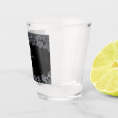 Black and Silver Floral Gothic Bachelorette Party Shot Glas (Rechts)