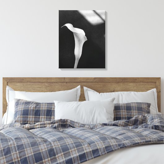 Black and White Calla Lily Canvas Afdruk (Insitu (Slaapkamer))