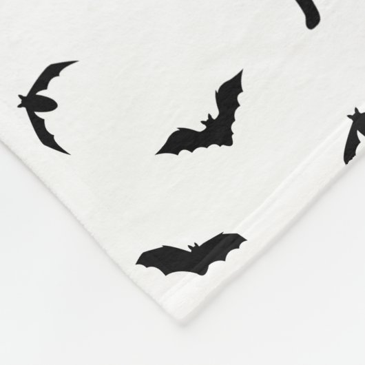 Black And White Cats And Bats Pattern Halloween Fleece Deken (Hoek)