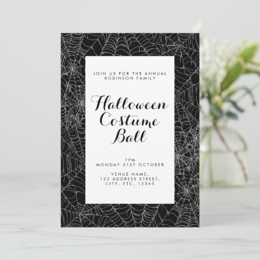 Black and White cobweb Halloween Ball-uitnodiging Kaart (Staand voorkant)