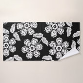 Black and white doodle flower patternblack,abstrac (Serviette de bain)