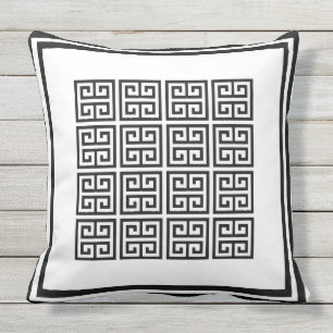Black and white Geometric Greek key Pattern Buitenkussen