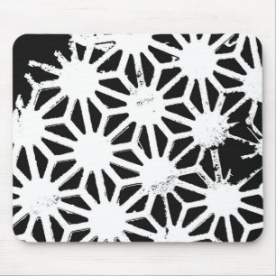 Black and white geometric pattern muismat