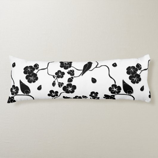 Black and White Pattern Birds on Cherry Blossoms Lichaamskussen (Voorkant)