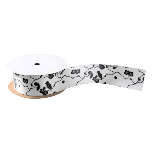 Black and White Pattern Birds on Cherry Blossoms Lint (Spoel)