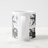 black and white snowflake mug (Dos)