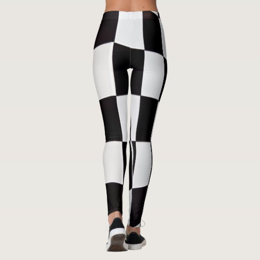 Black and White Squares Pattern Leggings – Classic (Achterkant)