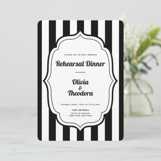 Black and White Stripe Rehearsal Dinner Invitation (Debout devant)