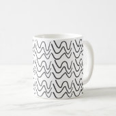 Black and White Wavy Stripe Pattern Koffiemok (Voorkant rechts)
