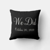 Black and White "We Deed" Wedding Date Pillow Kussen (Achterkant)