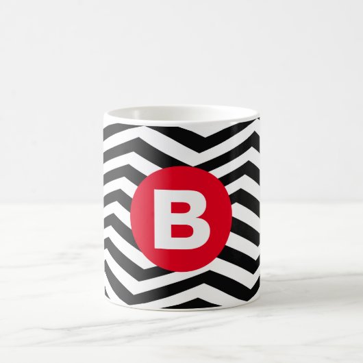 Black and White Zig Zag Pattern Red Monogram Koffiemok (Center)