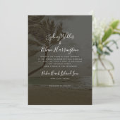 Black Beach Soirée Mariage Palm Trees Invitation (Debout devant)