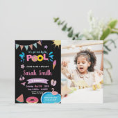 Black Blue Pool Birthday-uitnodigingen met foto Kaart (Staand voorkant)