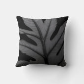 Black Bold Leaf Design Kussen (Achterkant)