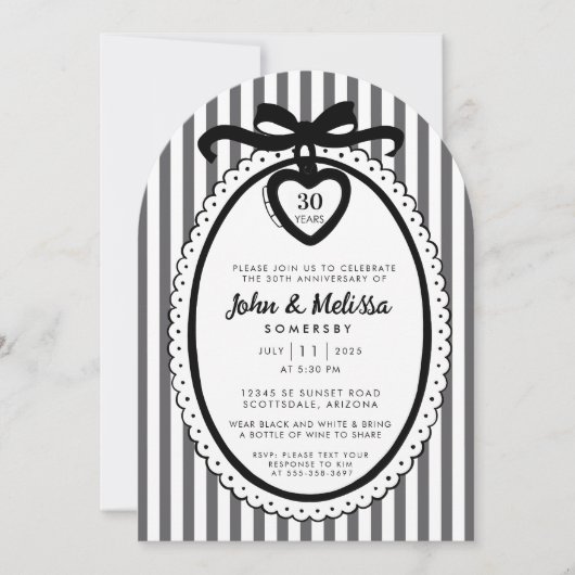 Black Bow Coquette Anniversary Party Invitation Kaart (Voorkant)
