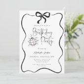 Black Bow Coquette Hand-drawn Party Birthday Kaart (Staand voorkant)