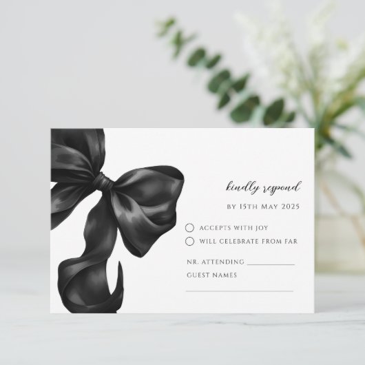 Black Bow RSVP Response Card (Debout devant)