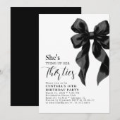 Black Bow Tying Up Her Thirties 40Th Birthday Kaart (Voorkant / Achterkant)