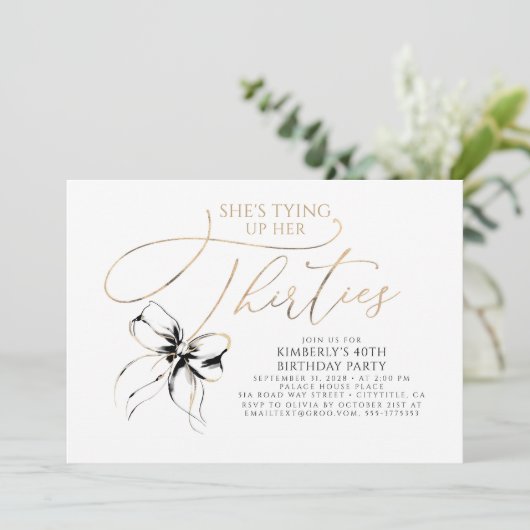 Black Bow Tying up Her Thirties 40th Birthday  Kaart (Staand voorkant)