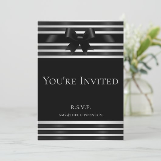 Black Bow White Stripes Nouvel An's Eve Invitation (Debout devant)