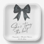 Black Bow Ze bindt het knoop Vrijgezellenfeest Papieren Bordje (Voorkant)