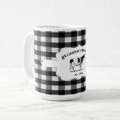 Black Buffalo Plaid Farm Cow Coffee Mug (Devant gauche)
