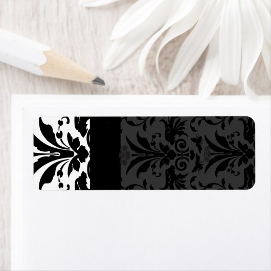 Black Bumble Bee Damask Étiquettes de adresse - (En situation)