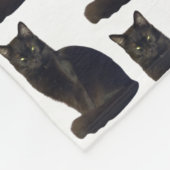 Black Cat Staring Ominy Photo Cutout White Fleece Deken (Hoek)