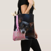 Black Chihuahua Going Shopping Draagtas (Dichtbij)
