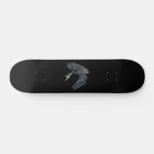 Black Crow Master of Time Illustratie Skateboard (Horizontaal)