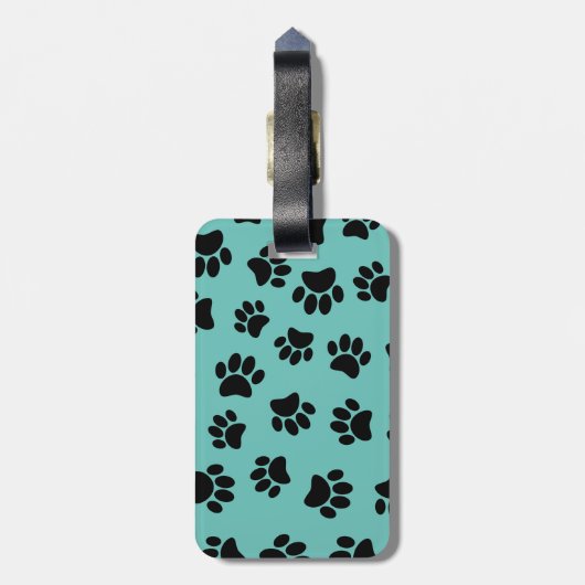 Black Dog Paw Pattern op Blauwgroen Bagagelabel (Achterkant verticaal)