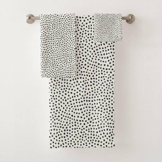Black Dot Pattern Bad Handdoek (Insitu)