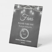 Black Fans Wedding Program Rustic Reclamebord Met Voetstuk (Voorkant)