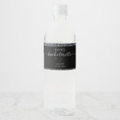 Black Floral Gothic Bachelorette Party Waterfles Etiket (Voorkant)