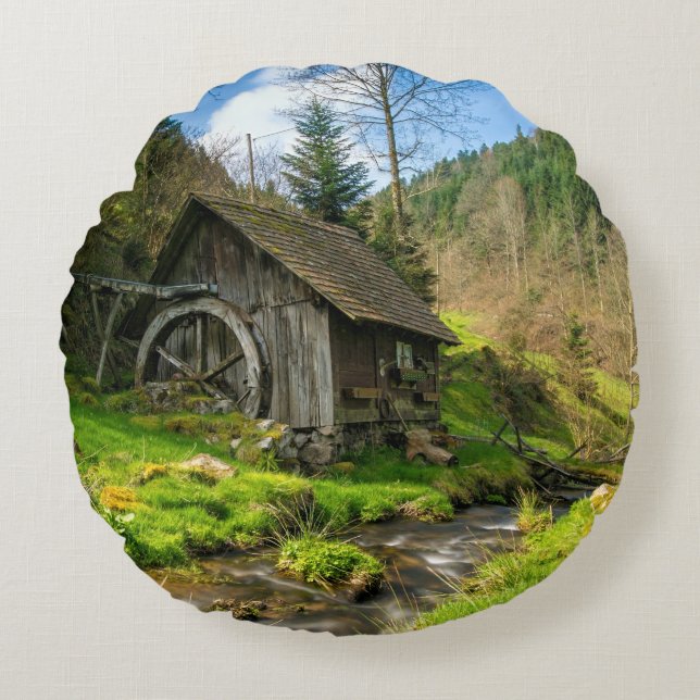 Black Forest Grist Mill Duitsland Rond Kussen (Voorkant)