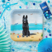 Black German Shepherd Dog on Beach Papieren Bordje (Feest)