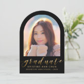 Black Gold Arch Faire-part de graduation photo (Debout devant)