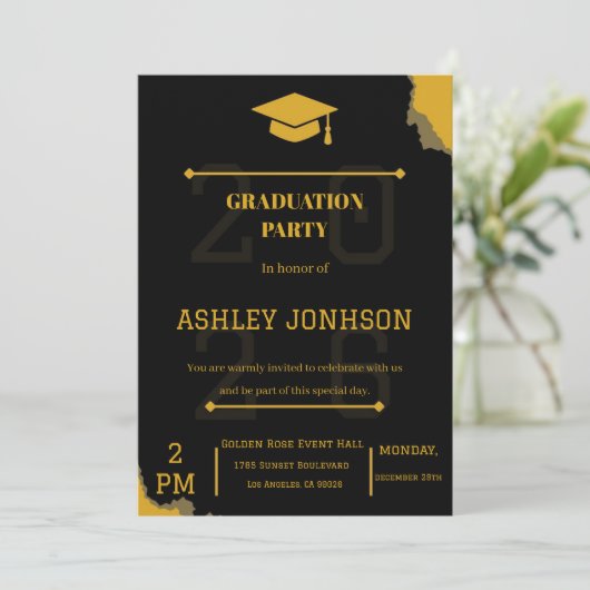 Black Gold Graduation Party Invitation 2026   (Debout devant)
