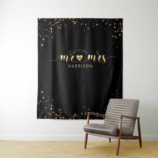Black Gold Mr en Mrs Wedding Photo Booth Tapestry Wandkleed (In situ)