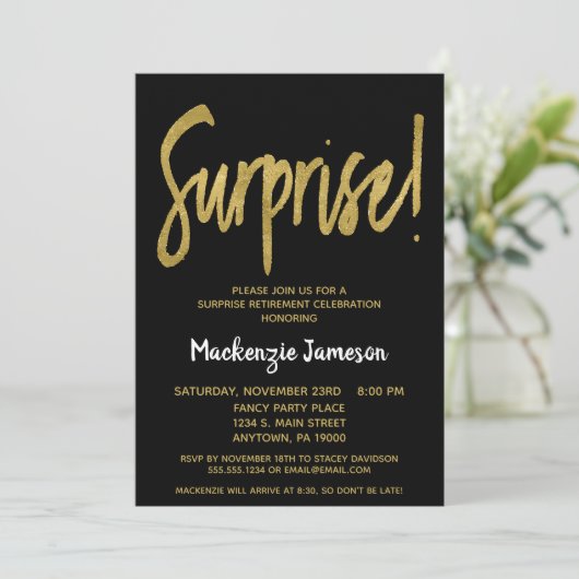 Black Gold Script Surprise Retraite Invitation (Debout devant)