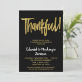 Black Gold Script Thanksgiving-uitnodiging Kaart (Staand voorkant)