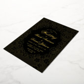 Black Gold Wedding Floral Lijst Elegant Script Folie Uitnodiging (Gedraaid)