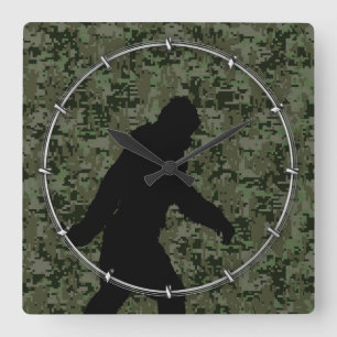 Black Gone Squatchin Woodland Digital Camouflage Vierkante Klok