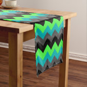Black Green Ombre Chevrons Medium Table Runner Tafelloper (Voorbeeld)