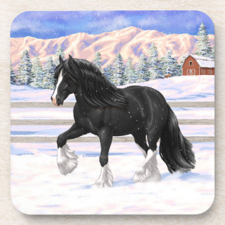 Black gypsy vanner Irish Cob Draft Horse in sneeuw Bier Onderzetter