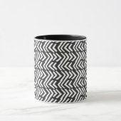 Black Hand Drawn Chevron Pattern Mok (Midden)