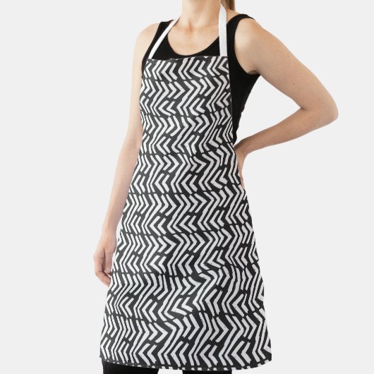 Black Hand Drawn Chevron Pattern Schort (Insitu)