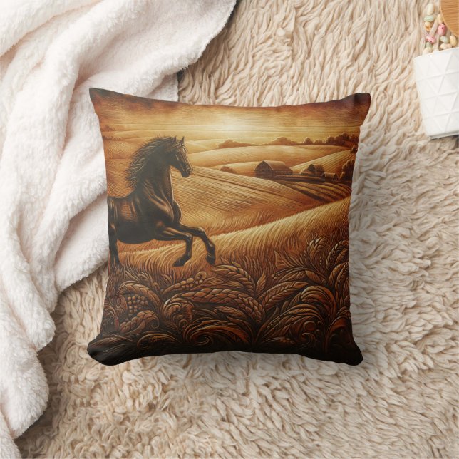 Black Horse galopperen bij zonsondergang Kussen (Deken)